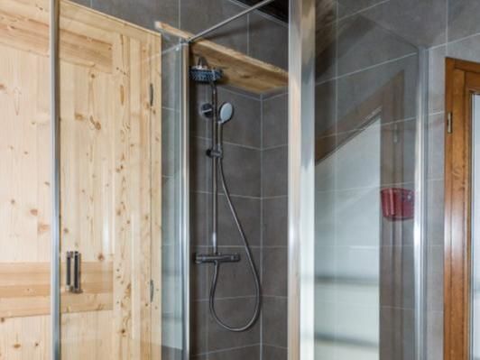Chalet Les Bucherons met buiten-whirlpool