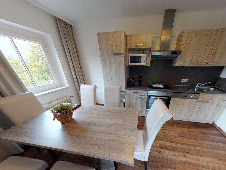 Chalet Edelweiss am See Combi, 4 apt. incl. gezamenlijke keuken en eetruimte