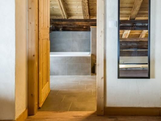 Chalet Les Bucherons met buiten-whirlpool