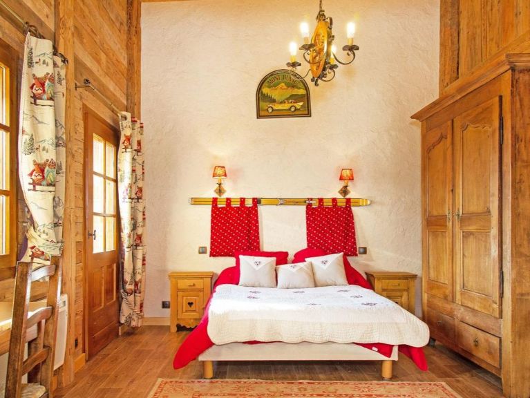 Chalet Petit Châtel met buiten-whirlpool