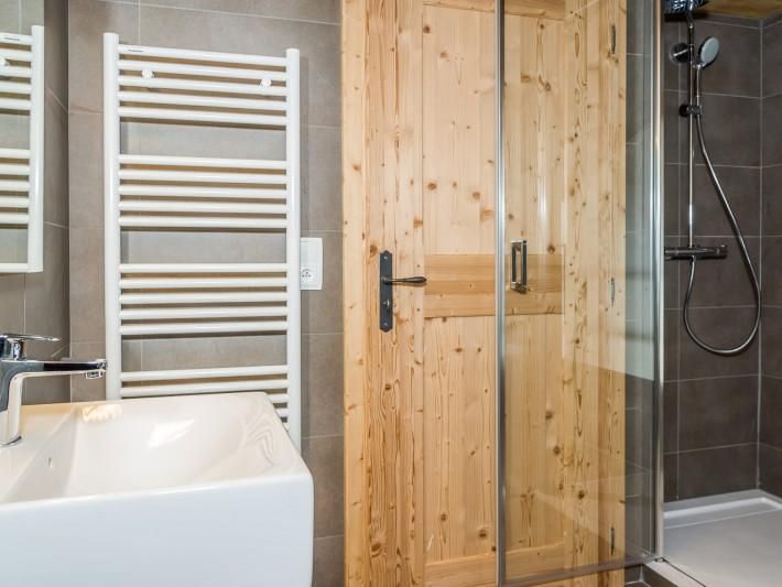 Chalet Les Bucherons met buiten-whirlpool