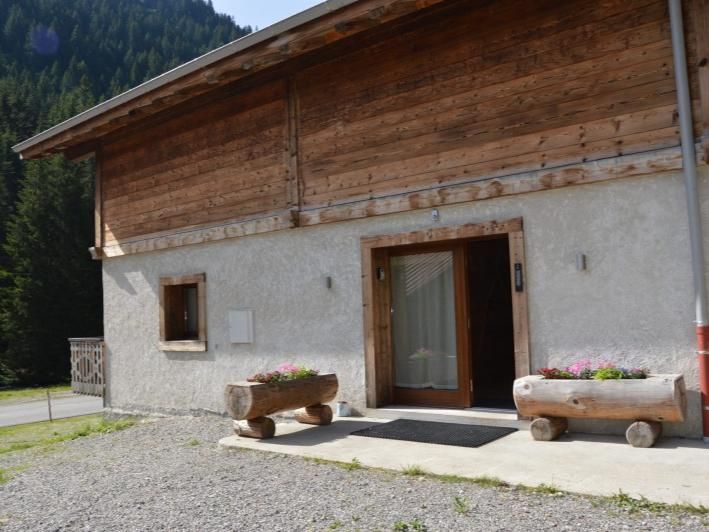 Chalet Les Bucherons met buiten-whirlpool