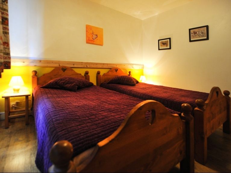 Chalet-appartement Le Genepi combinatie 4 + 6-8 persoons appartement