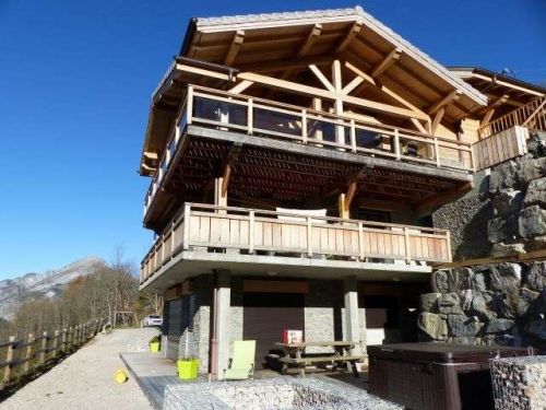 Appartement La Belette met buiten-jacuzzi - 8 personen Appartement La Belette met buiten-jacuzzi - 8 personen